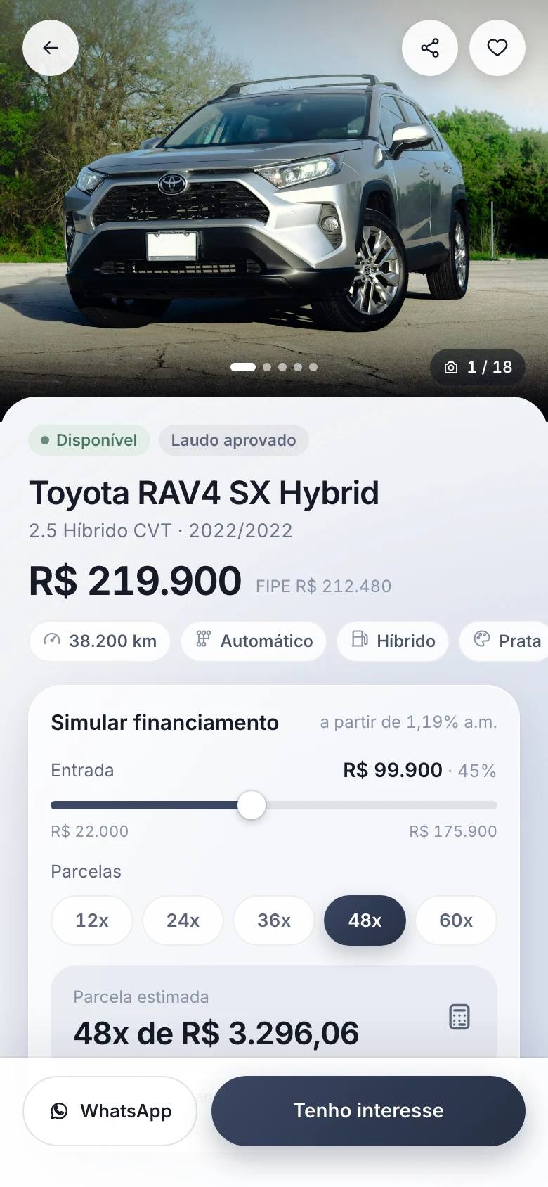 Página do veículo no celular com galeria, preço e simulação de financiamento
