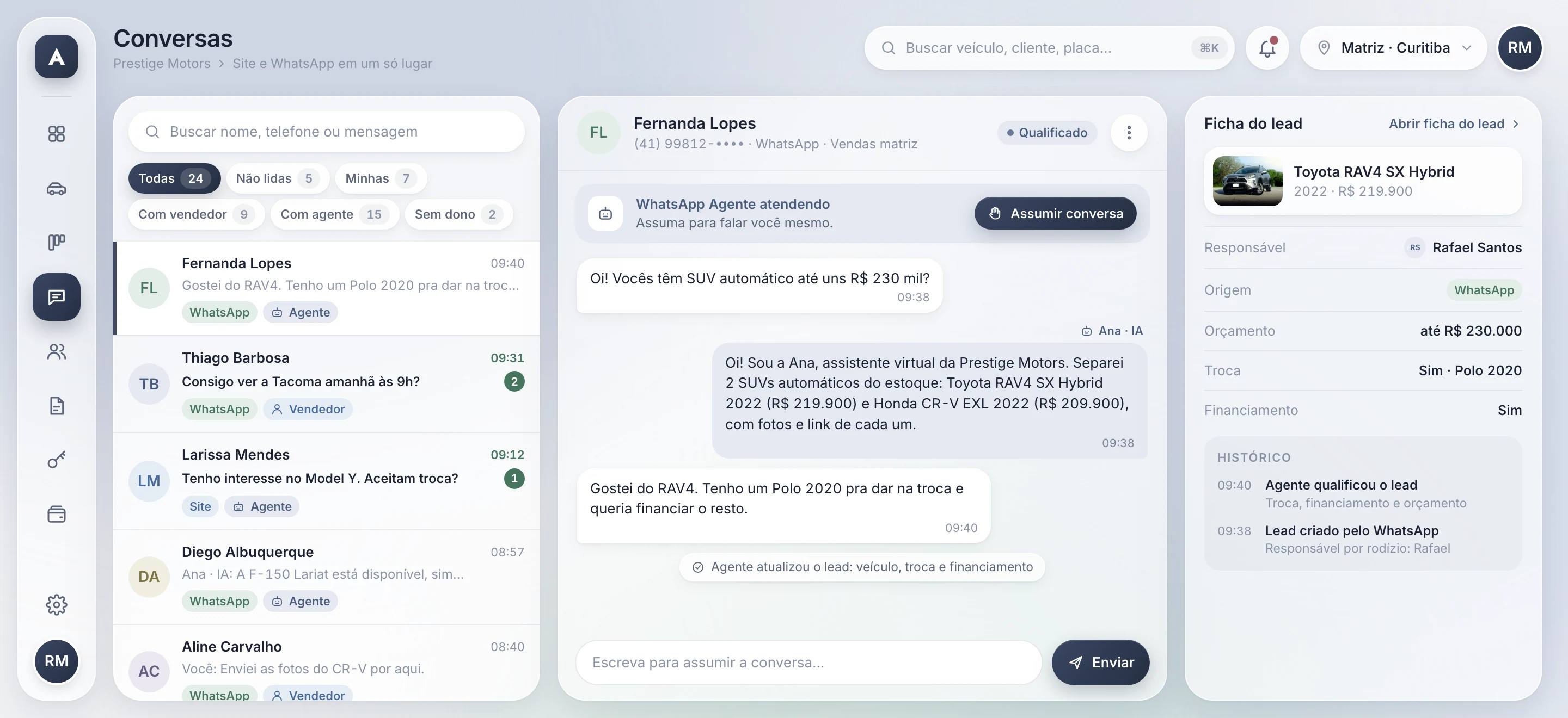 Tela Conversas com atendimentos do site e do WhatsApp, a conversa do agente de IA e a ficha do lead